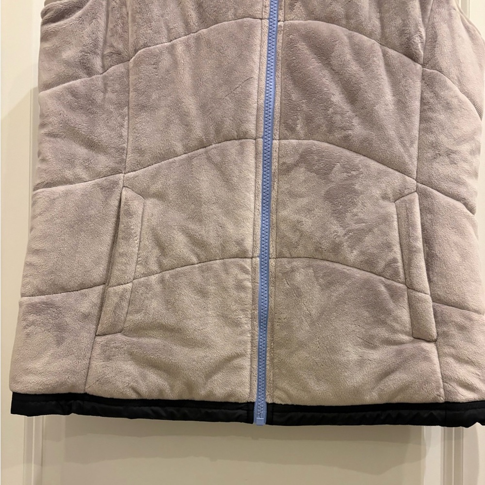 The North Face Reversible Vest - Picture 11 of 16